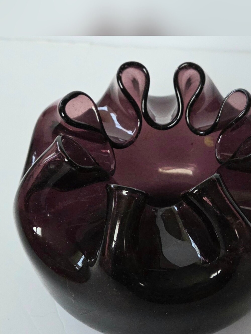 AMETHYST HANDBLOWN ART GLASS BOWL, PINCHED CRIMPED RUFFLED TOP